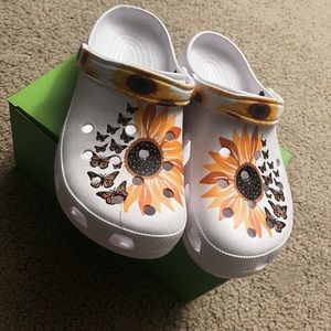 Size 8 sunflower crocs